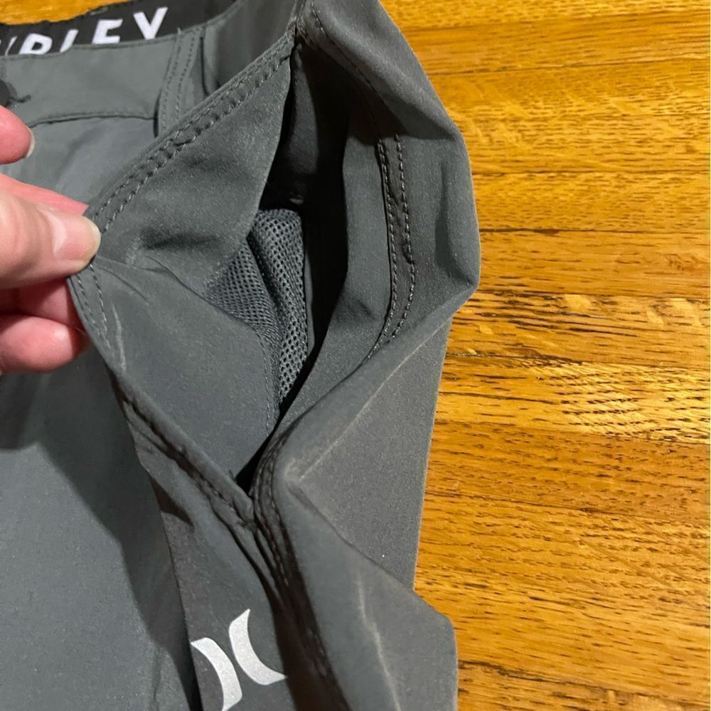 Hurley All Day Hybrid Shorts Size 34 Men's Gray NWT - Picture 5 of 10